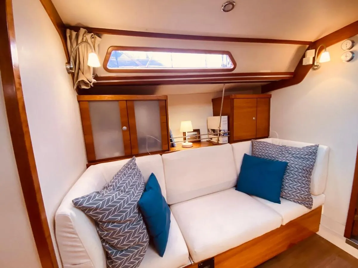 Boat And Breakfast Hotel Palermo Italy